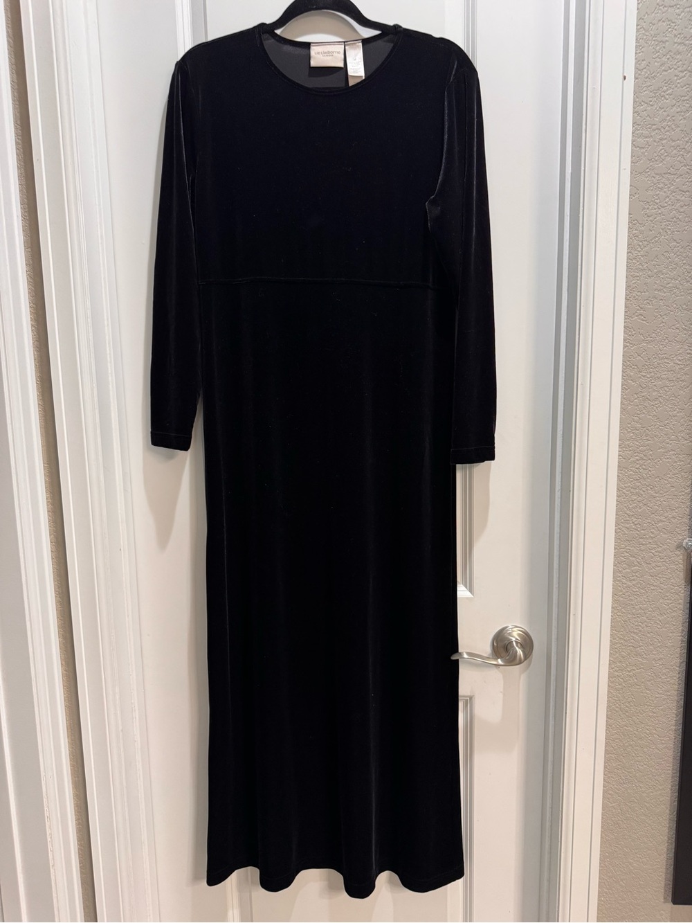 Liz Claiborne Black Velvet Maxi Dress Medium Long Sleeve Round Neck Length 56”